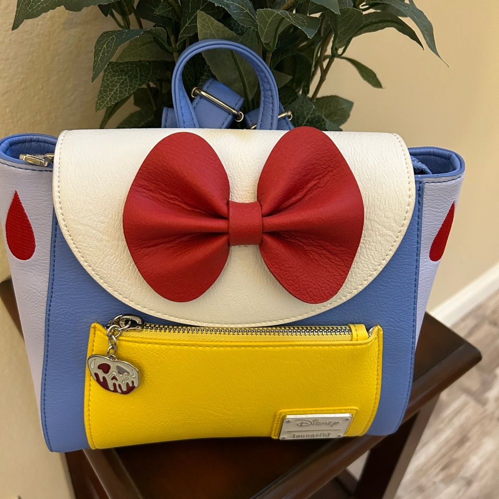 NWT Disney Loungefly Cosplay Snow White  Mini Backpack